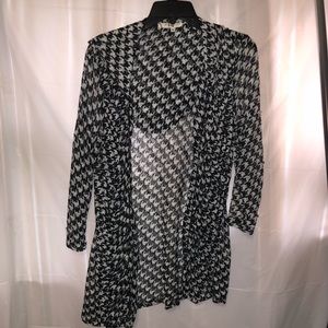 Black and white light weight cardigan with hood